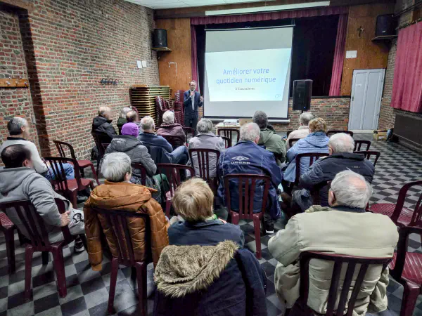 Conférence sur la boîte à outils numérique à Écaussinnes
